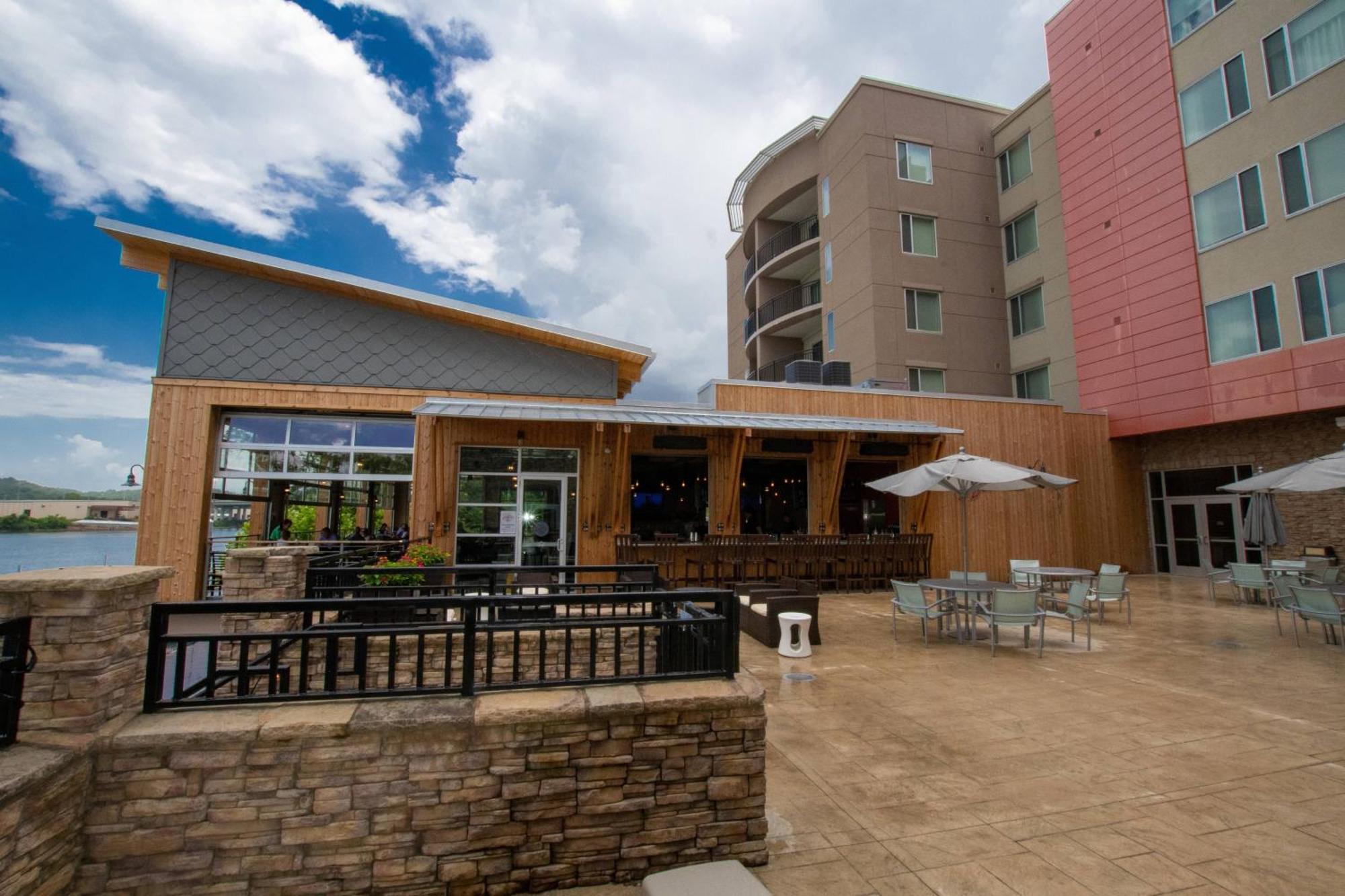 Springhill Suites By Marriott Downtown Chattanooga/Cameron Harbor Exteriör bild