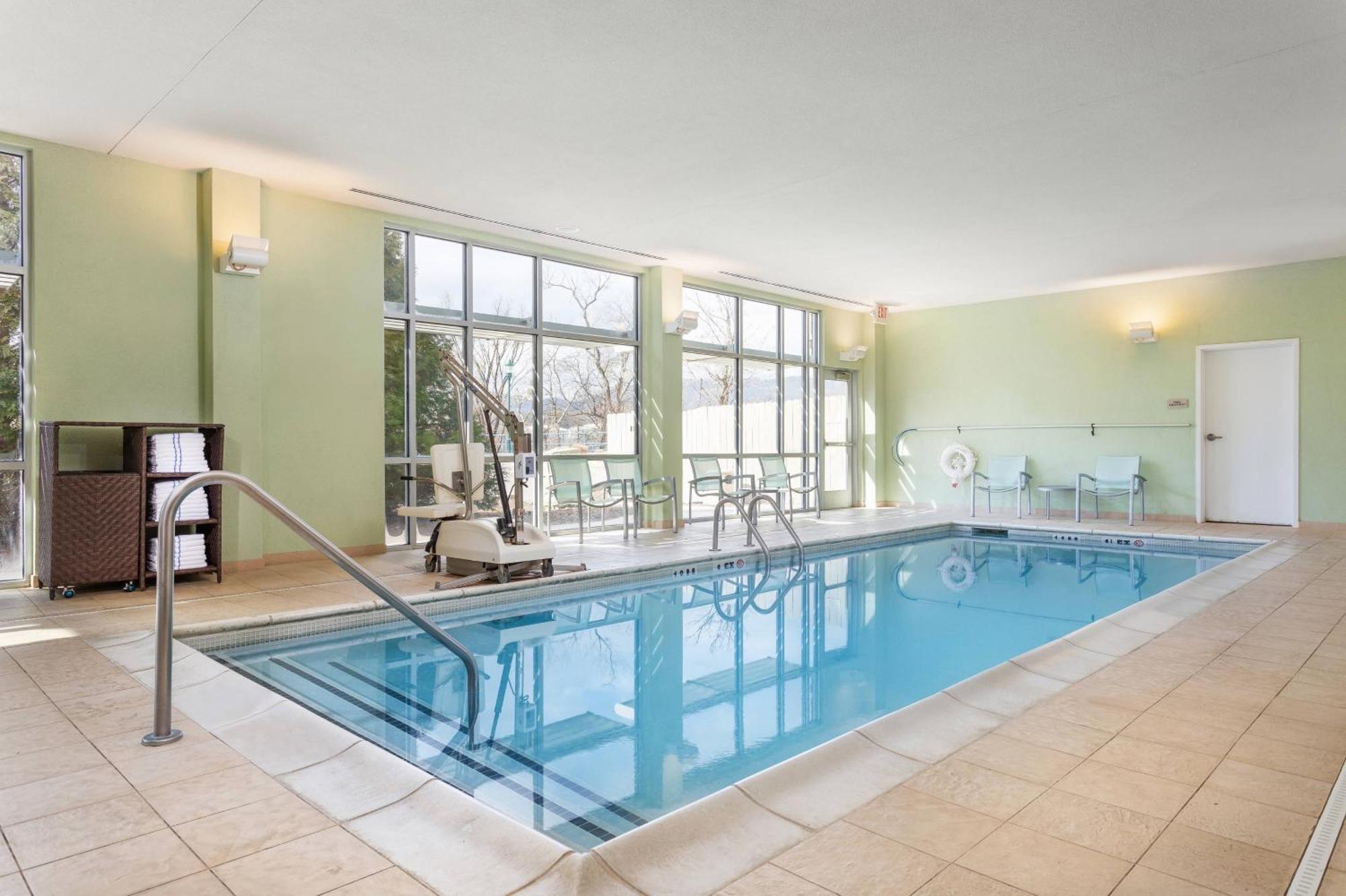 Springhill Suites By Marriott Downtown Chattanooga/Cameron Harbor Exteriör bild